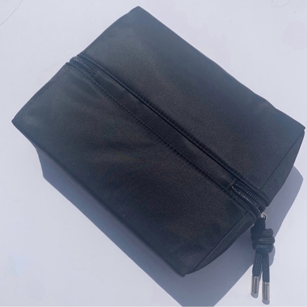 DIOR Men's Women's Unisex Black Toiletry Travel Makeup Bag Pouch Organizer - Picture 3 of 11